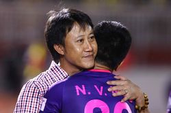 Ca sĩ Thanh Bùi ăn mừng chiến thắng cùng CLB Sài Gòn
