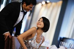 Sự thật về 'ông anh kết nghĩa' của vợ trẻ khiến chồng chết lặng
