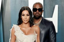 Nhìn lại 8 năm bên nhau của vợ chồng ứng viên Tổng thống Mỹ Kanye West và Kim Kardashian