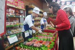 Nhiều siêu thị tại Hà Nội đang triển khai ''Tháng khuyến mại tập trung quốc gia''