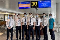 Bên trong chuyến bay đặc biệt đón lao động tại Guinea Xích đạo về nước