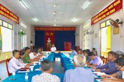 Ông Lê Xuân Thân làm việc với xã Cam Hiệp Nam