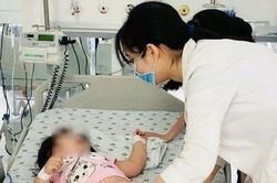 Bé gái 3 tuổi ăn nhầm cơm trộn thuốc chuột: Bài học đắt giá cho người lớn
