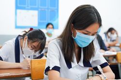 Đề thi Ngữ văn ý nghĩa nhưng cũ, độ phân hóa thấp