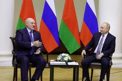 Tổng thống Lukashenko điện đàm khẩn với ông Putin bàn về bất ổn ở Belarus