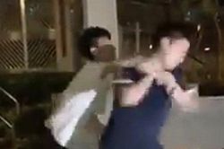 Từ chối trả tiền bữa ăn, nam sinh 13 tuổi bị đánh hội đồng dã man
