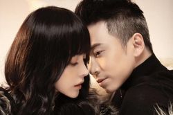 Nam rapper Karik công khai bạn gái mới nóng bỏng xinh đẹp như búp bê