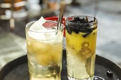 Những quán chè lâu năm, hút khách ở Hà thành