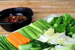 Suy thận, mù mắt vì ăn rau luộc để qua đêm