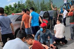 Nổ súng bắt nhóm vận chuyển ma túy