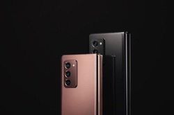 Cận cảnh chiếc Galaxy Z Fold 2 sắp được bán chính thức ở Việt Nam