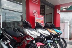 Honda Winner X rớt giá thê thảm, kẻ cười người rưng nước mắt