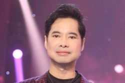 'Ông hoàng nhạc sến' Ngọc Sơn nghẹn ngào chia sẻ về scandal vướng vòng lao lý năm xưa