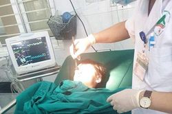 Học sinh bị thương do quạt trần rơi sức khỏe đã ổn định