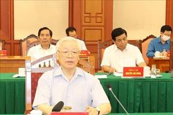 Tiếp tục bổ sung, hoàn thiện dự thảo văn kiện trình Đại hội XIII