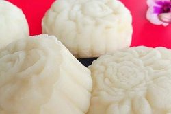 Cách làm bánh Trung thu dẻo nhân đậu xanh truyền thống thơm ngon
