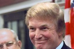 Ông Trump khoe nhận 'giải Vịnh Con Lợn'