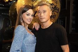 Thủ môn Bùi Tiến Dũng đỏ tình… đen bóng đá