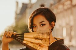 Bộ ảnh đón Trung thu đẹp như cổ tích giữa lòng châu Âu của du học sinh Pháp