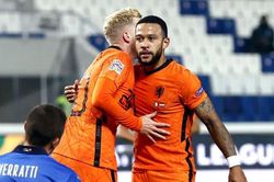 Van de Beek lập công giúp Hà Lan hòa Italy