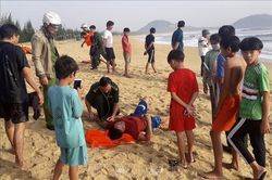 Cứu hộ thành công 10 tàu hàng mắc cạn trên vùng biển Đề Gi