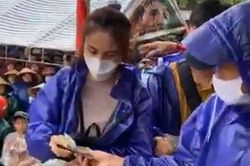 Cán bộ thôn ở Quảng Bình trả lại 400 triệu đồng Thủy Tiên trao cho dân