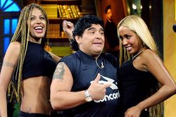 Cuộc đời đối lập của Maradona