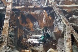 Đã 'vô hiệu hóa' thành công quả bom hơn 300 kg ở phố Cửa Bắc