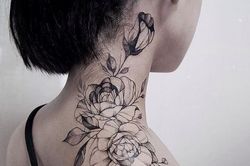 Nữ thợ xăm nổi tiếng thế giới nhờ những cánh hoa