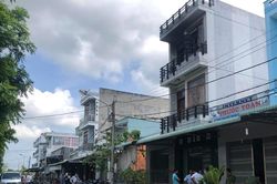 Đến nhà bạn ngủ qua đêm, người đàn ông bị chém và đốt chết tại chỗ