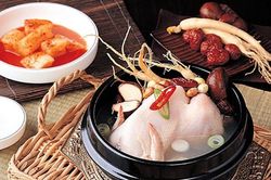 Bí quyết nấu gà hầm sâm Hàn Quốc đúng kiểu, ngon bổ dưỡng