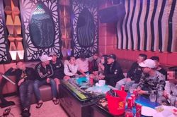 38 nam thanh nữ tú 'phê' ma túy trong quán karaoke ở Gia Lai