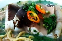 Món ngon cuối tuần: Đổi vị với món canh chua cá đuối nấu bắp chuối