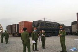 Bắt giữ 'binh đoàn' xe chở 300 tấn hàng nhập lậu về Hà Nội tiêu thụ