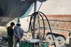 Tài xế xe ben hạ thùng, đè chết ông chủ