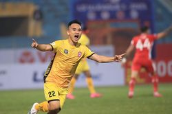 Cựu tiền vệ SLNA Nguyễn Phú Nguyên: Màn 'lột xác' ngoạn mục