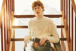 Bộ sưu tập Thu Đông 2021 của Loewe lấy cảm hứng từ con thiêu thân