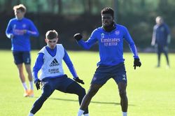 Arsenal đón 'bom tấn' trở lại trước đại chiến với M.U