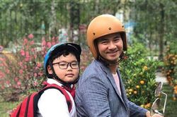 Con trai Xuân Bắc tính tiền công với mẹ khiến dân mạng cười 'té ghế'