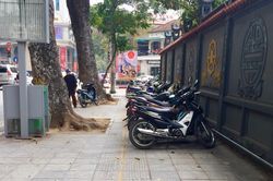 Tăng cường giải pháp bảo đảm lối đi trên vỉa hè dành cho người khuyết tật