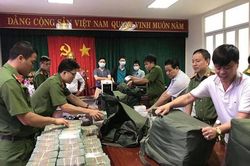 Bắt 'ông trùm' liên quan đến đường dây buôn lậu, sản xuất trên 200 triệu lít xăng giả