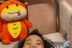 Bé gái ngã từ tầng 12 được 'người hùng' cứu đỡ sắp được ra viện