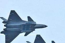Tung đòn ở Syria, Su-35S Nga hạ gục F-35 Mỹ trong phút chốc?