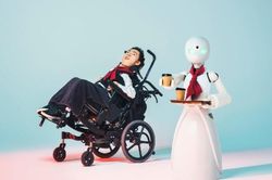 Quán cà phê robot điều hành bởi người khuyết tật