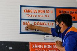Bộ Công Thương: 'Giá xăng tăng liên tiếp là chuyện bình thường'