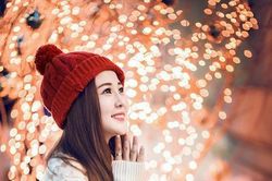 'Hãy đốt lên em bếp lửa đời'
