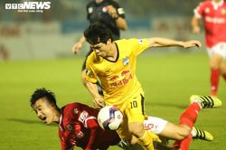Công Phượng, Văn Toàn bất lực, HAGL không thắng nổi đội cuối bảng