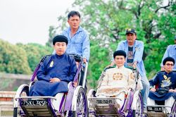 Nam giới mặc áo dài, luật hóa được không?