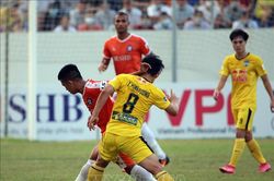 Hoàng Anh Gia Lai vững ngôi đầu bảng, Hà Nội FC thất thủ trên sân nhà