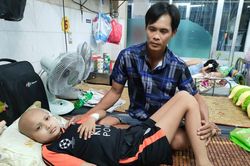 Bé trai gặp nguy hiểm vì ung thư bàng quang